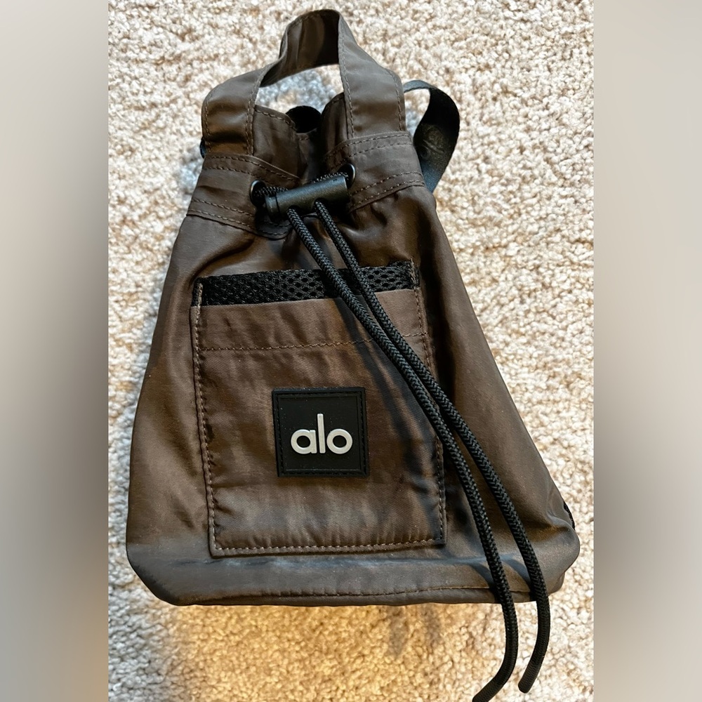 Alo Yoga Crossbody Bucket Bag